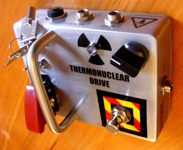 The Thermonuclear Drive by Random Device